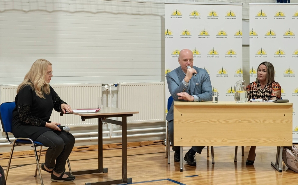 Holstre debatt.jpg