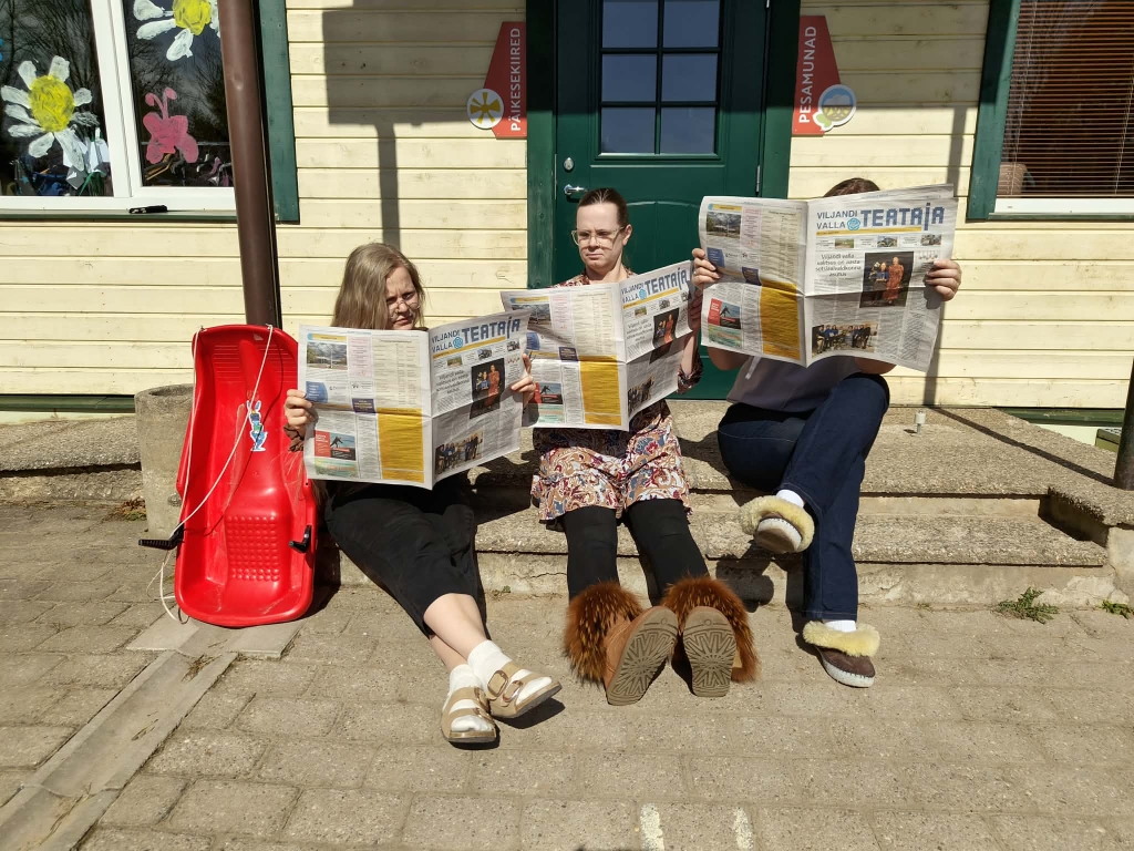 Pildil Katariina Raudsepp,  Kaia Reinup ja Kai Kaljumäe.jpg